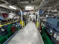 Nave di supporto in vendita