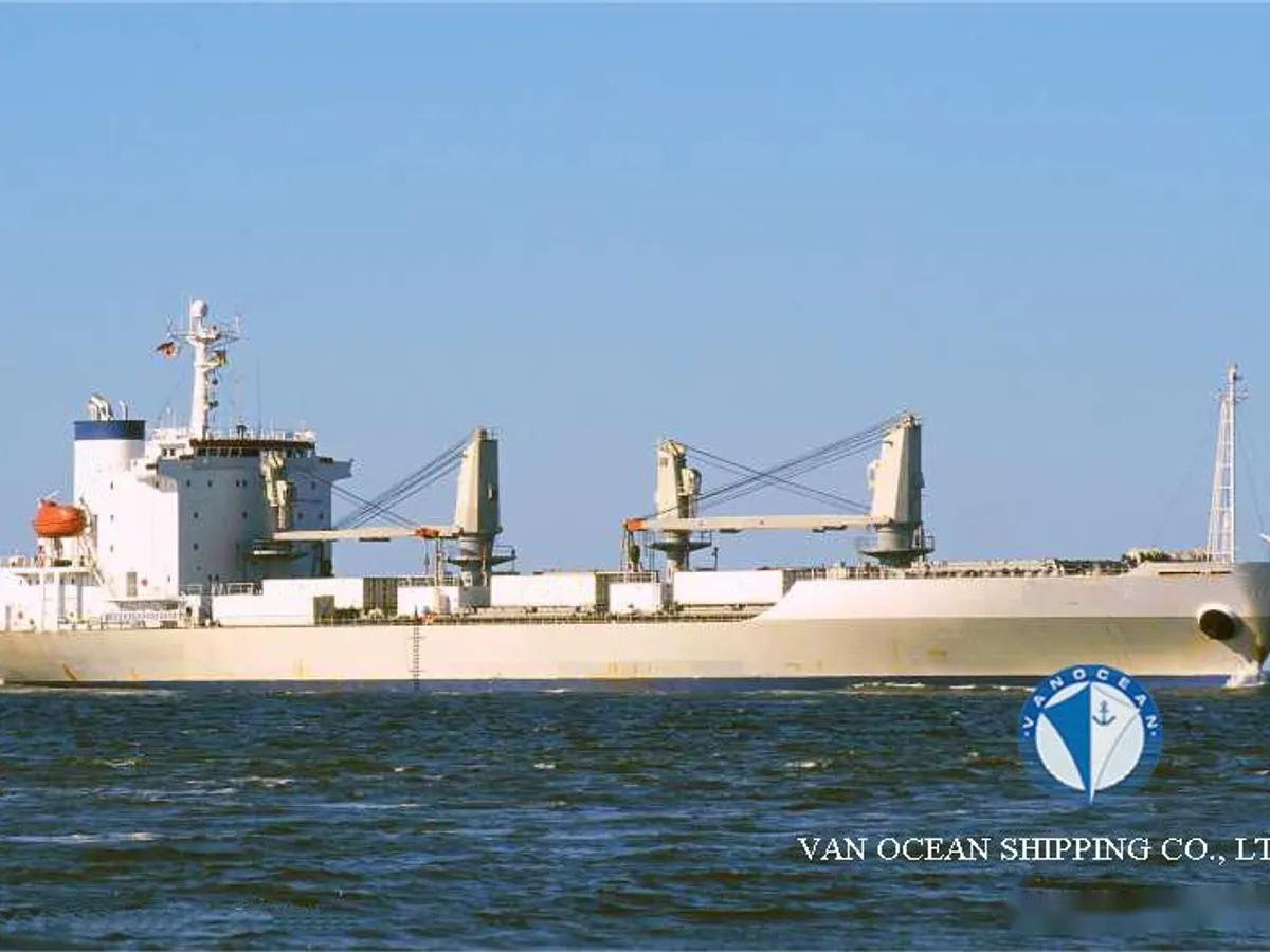 Nave refrigerata in vendita