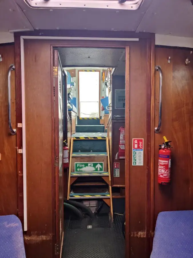 Nave da rilevamento in vendita