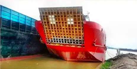 Nave da sbarco, con serbatoi in vendita