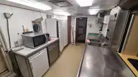 Nave di supporto in vendita