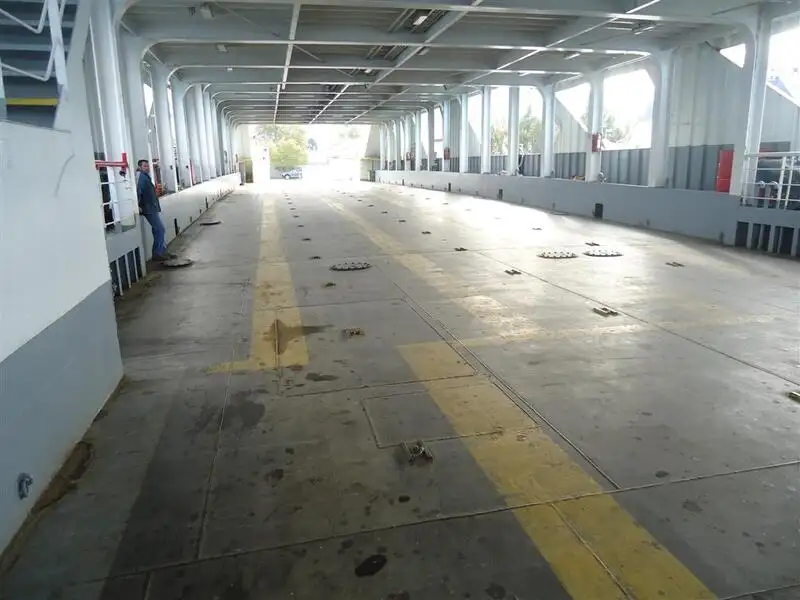 Nave da sbarco, con serbatoi in vendita