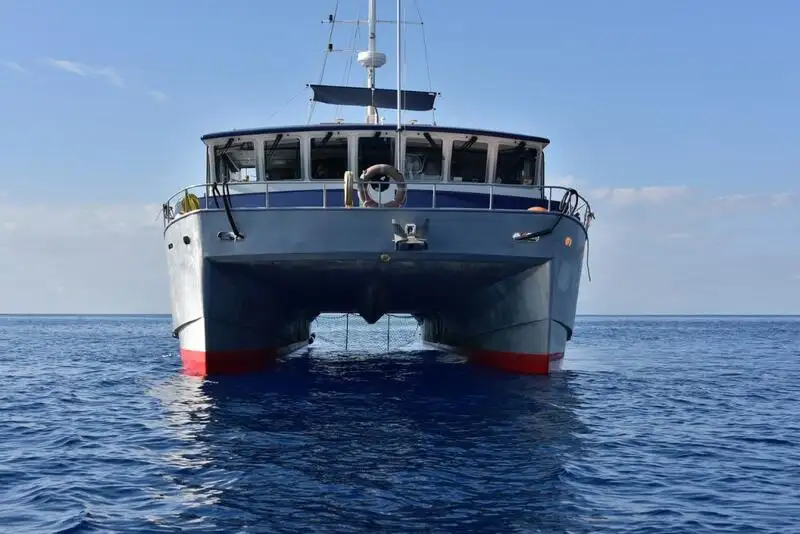 Nave da rilevamento in vendita