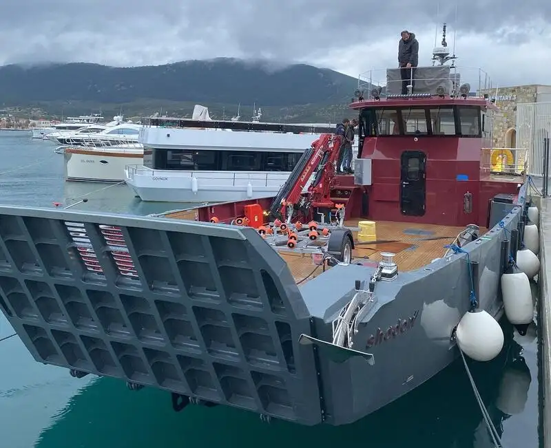 Nave da sbarco, con serbatoi in vendita