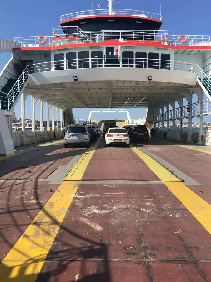 Nave traghetto in vendita