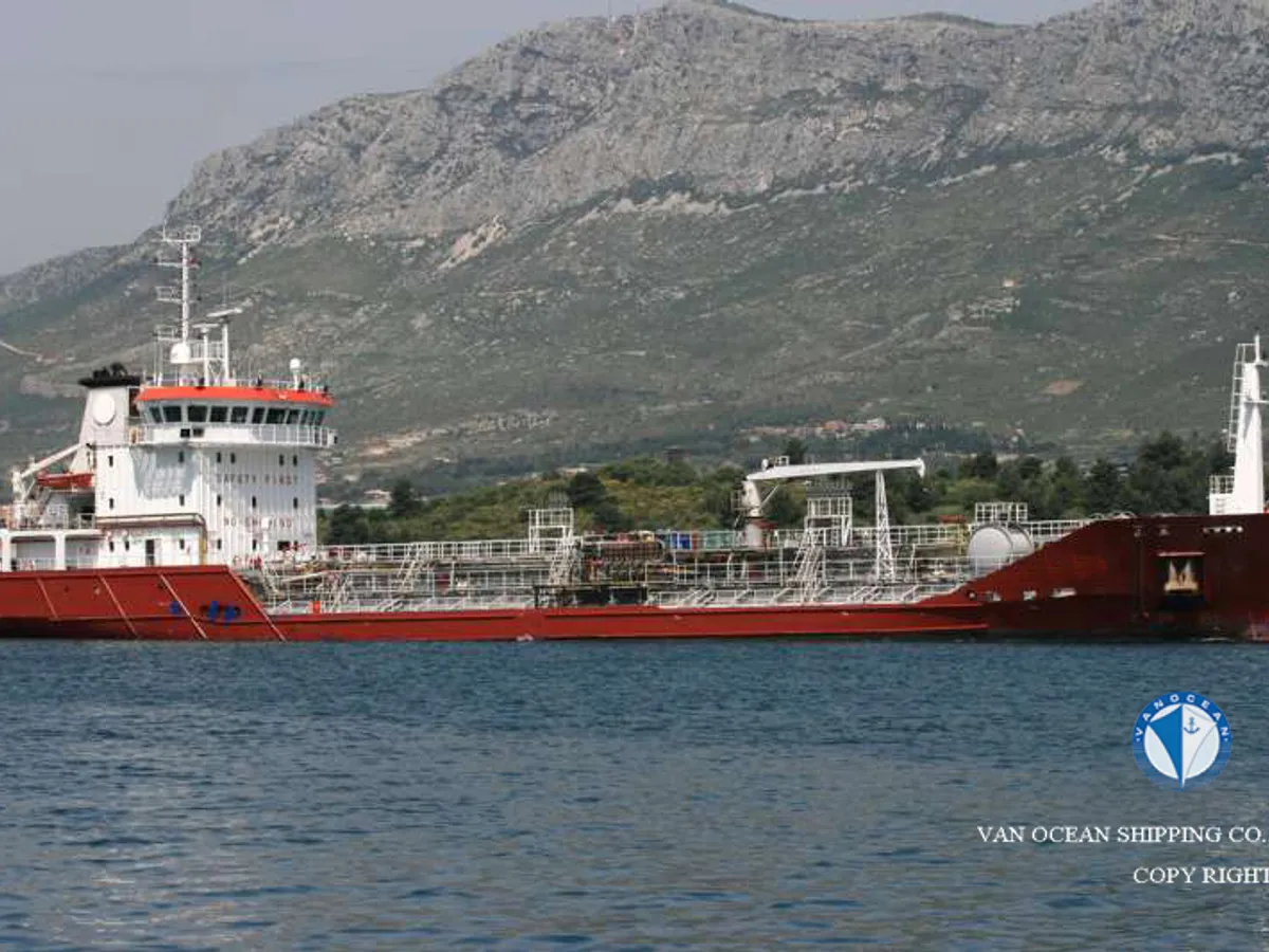 Petroliera/Chimichiera in vendita