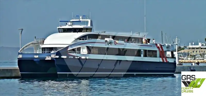Nave passeggeri in vendita