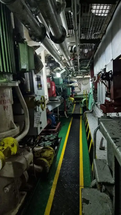 Nave di supporto in vendita