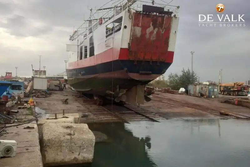 Nave traghetto in vendita