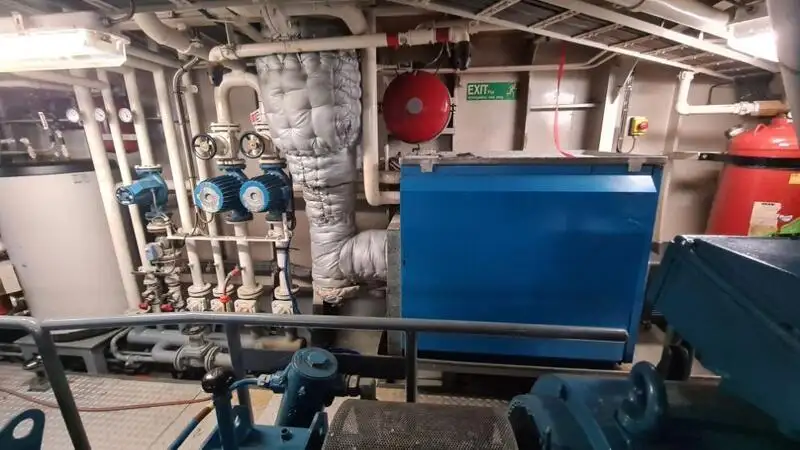 Nave di supporto in vendita
