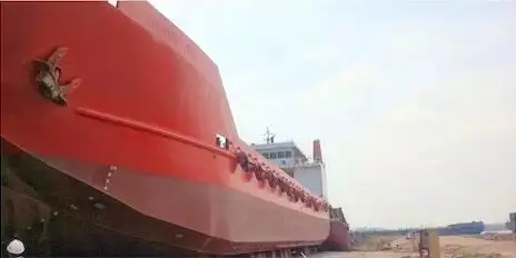 Nave da sbarco, con serbatoi in vendita