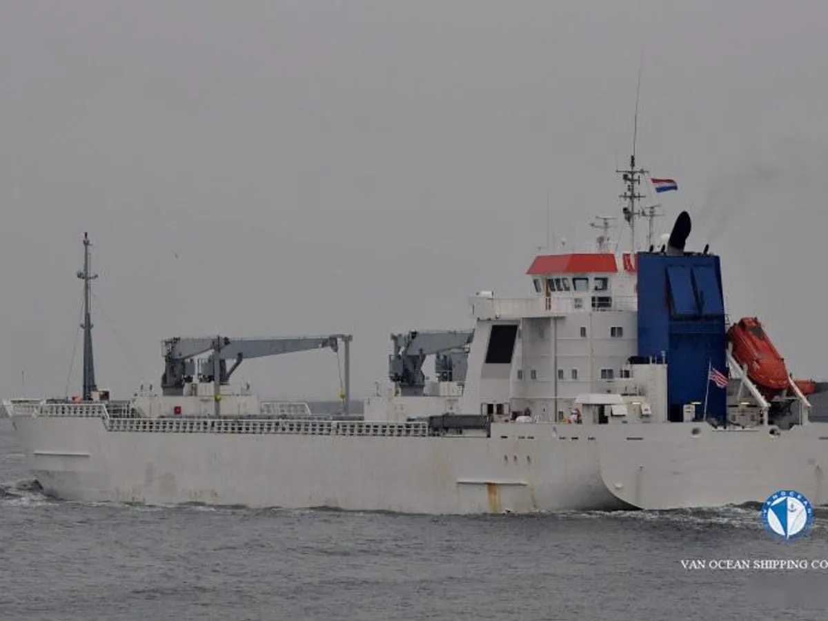Nave refrigerata in vendita