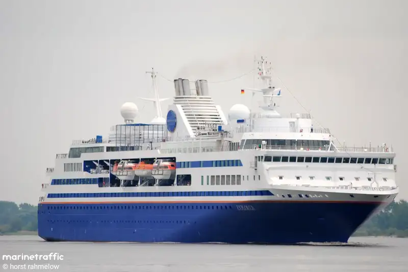 Nave passeggeri in vendita