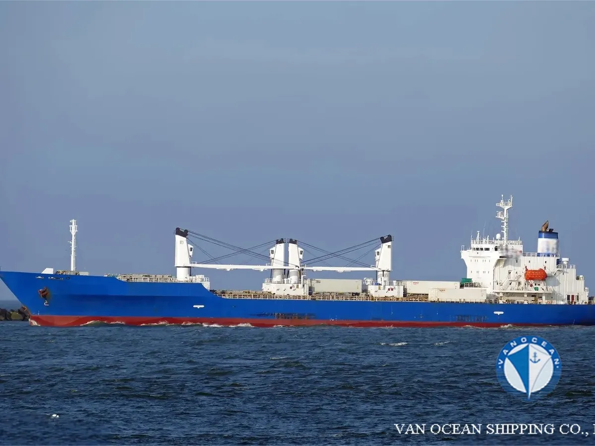 Nave refrigerata in vendita