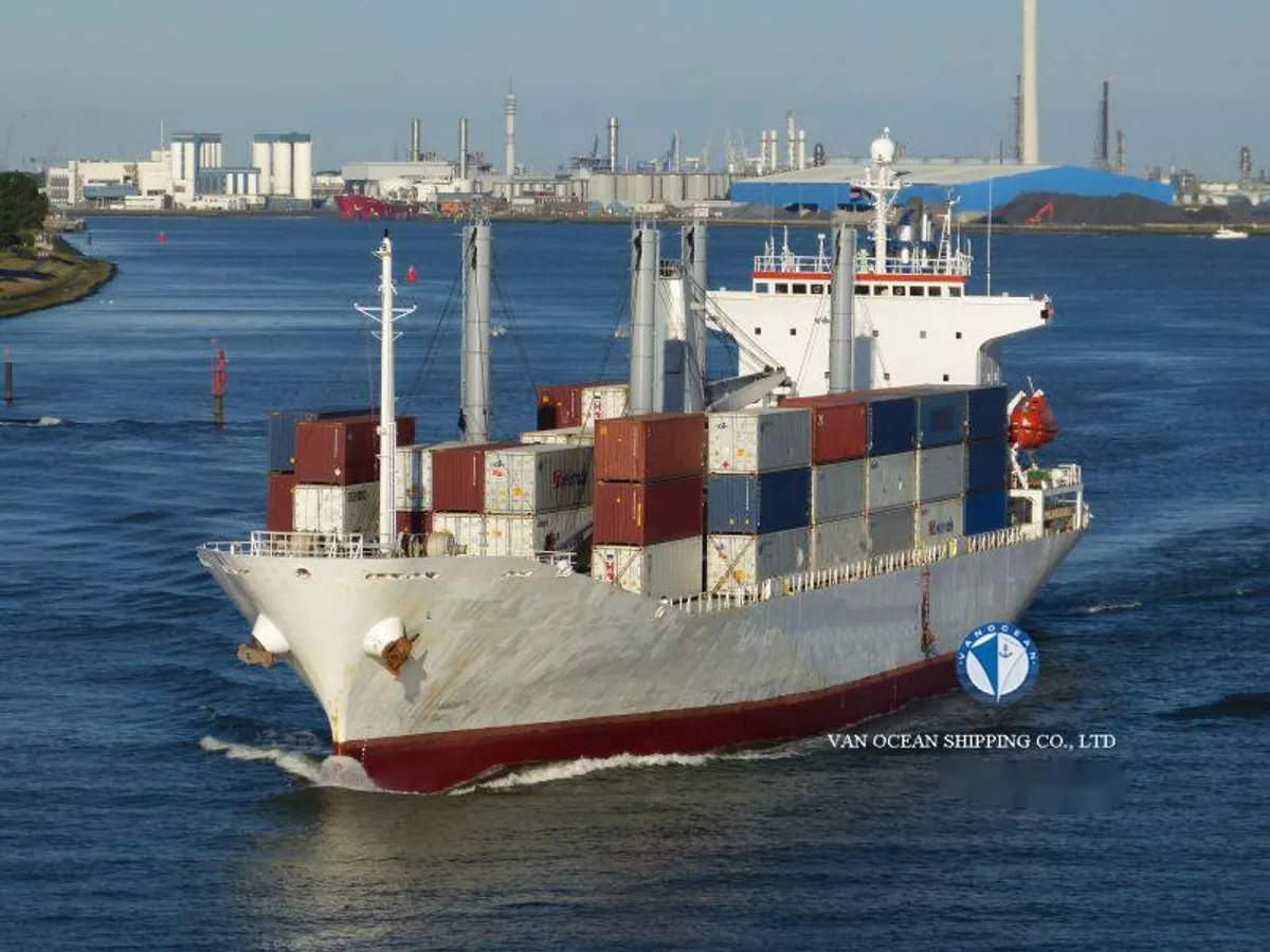 Nave refrigerata in vendita