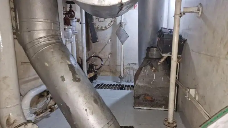 Nave di supporto in vendita