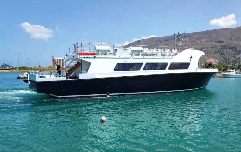 Nave passeggeri in vendita