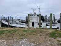 Nave di supporto in vendita