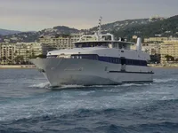 Nave passeggeri in vendita