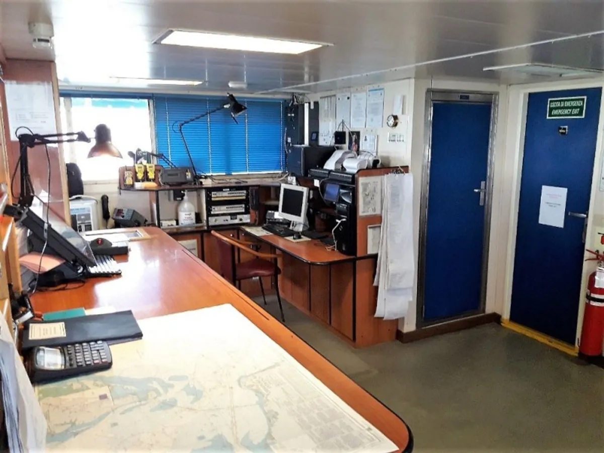 Nave da ricerca in vendita