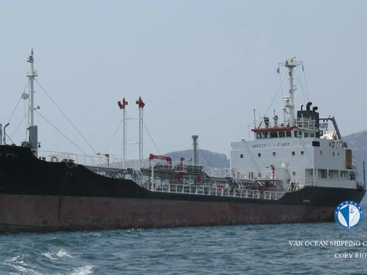 Petroliera/Chimichiera in vendita
