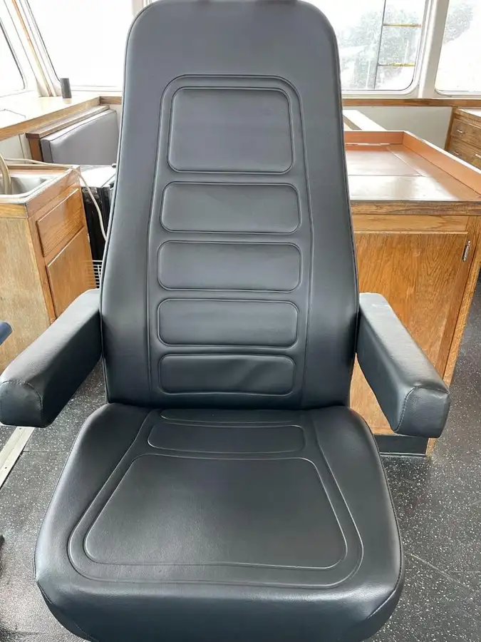 Nave di supporto in vendita