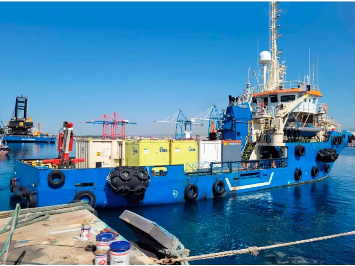 Nave di supporto in vendita