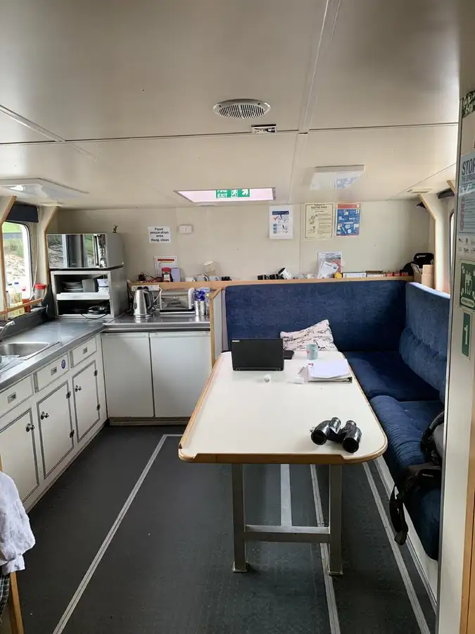 Nave da rilevamento in vendita