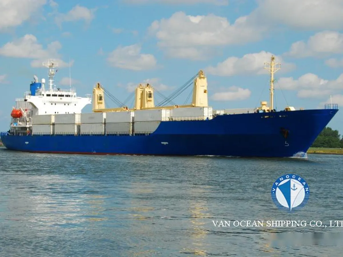 Nave refrigerata in vendita