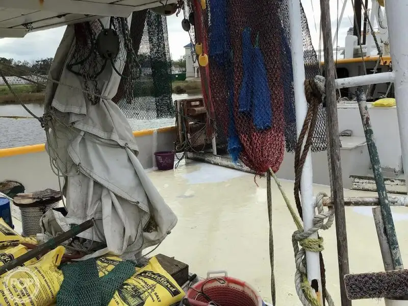 Peschereccio a strascico in vendita