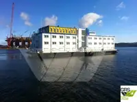 Chiatta adibita ad alloggio in vendita