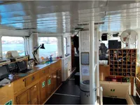 Nave di supporto in vendita