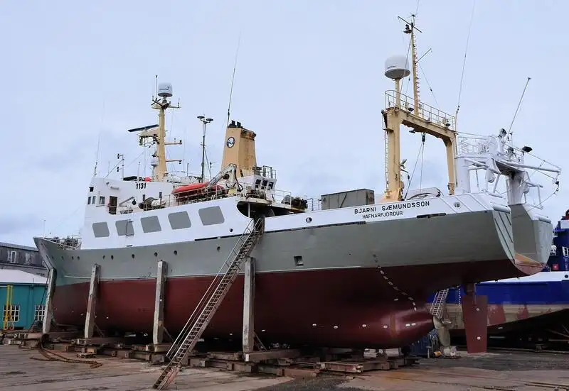 Nave da ricerca in vendita