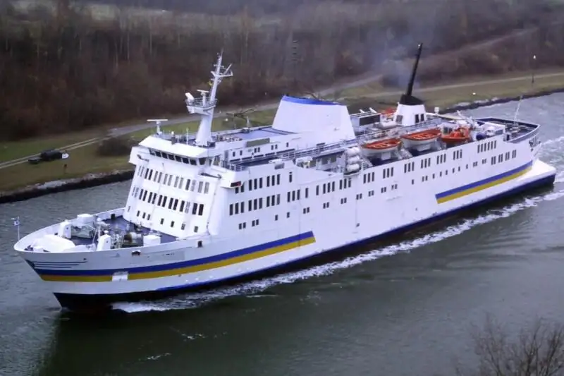 Nave RoPax in vendita
