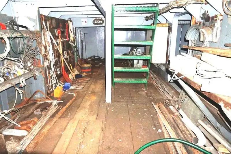 Nave gru in vendita