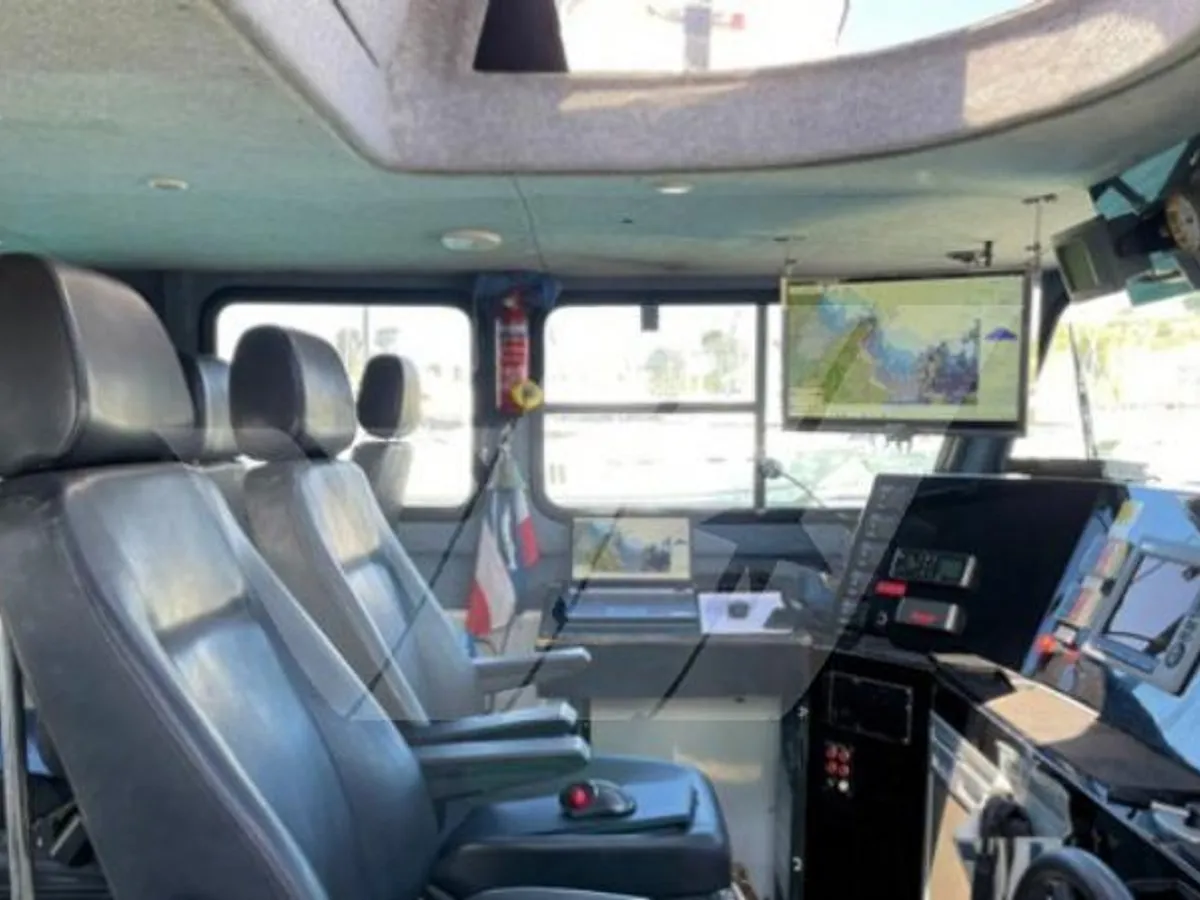 Nave da rilevamento in vendita