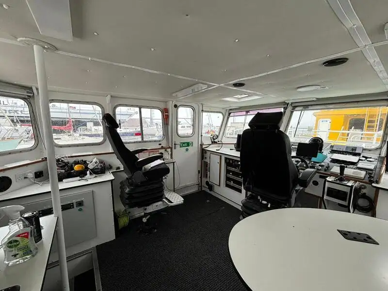 Nave da rilevamento in vendita