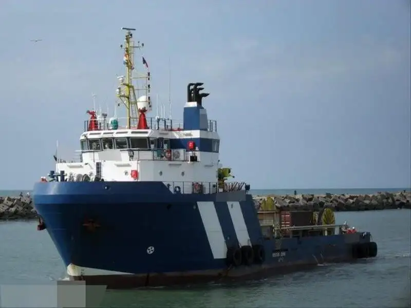 Nave refrigerata in vendita