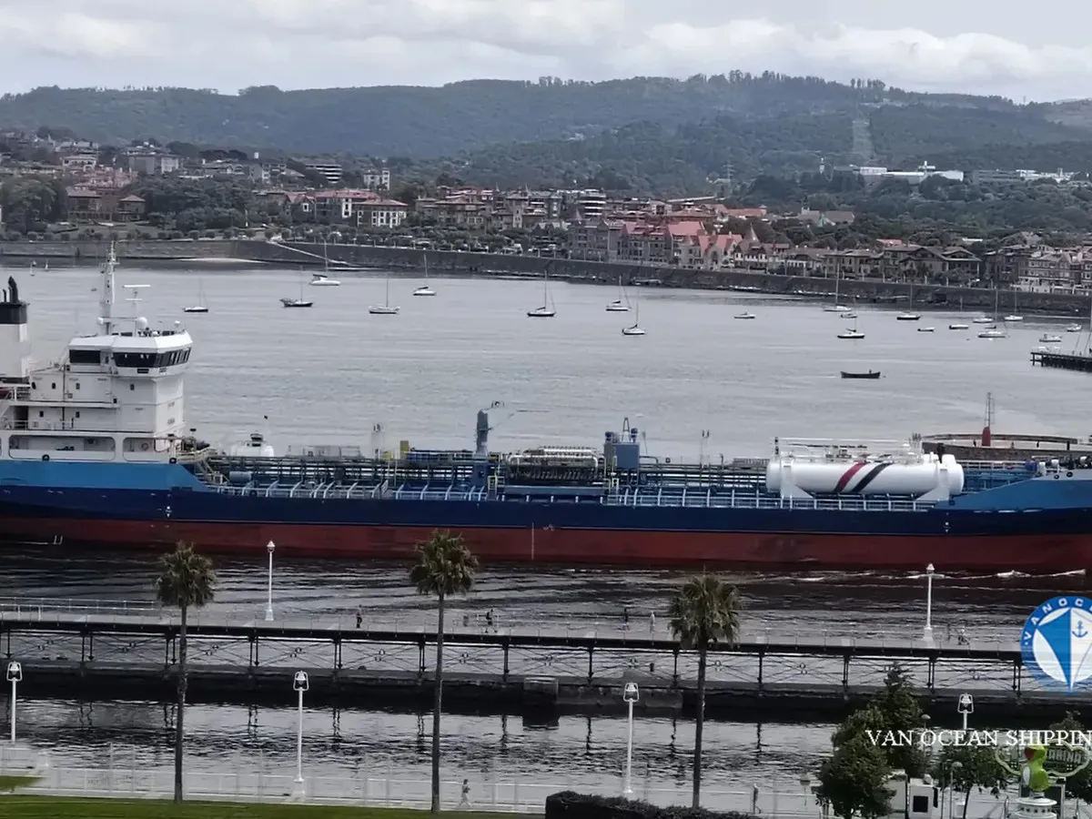 Petroliera/Chimichiera in vendita
