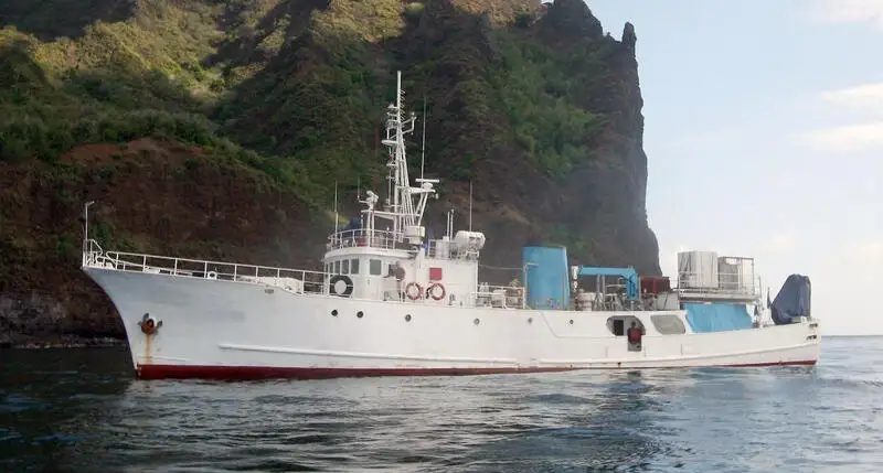 Nave da ricerca in vendita