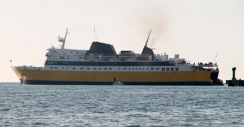 Nave RoPax in vendita