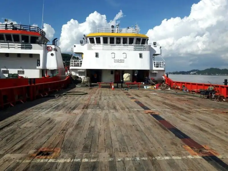 Nave da sbarco, con serbatoi in vendita