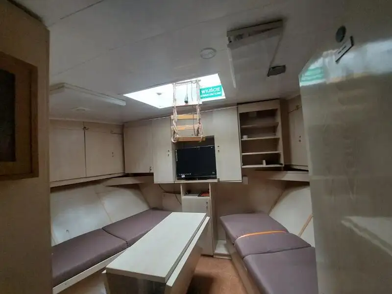 Nave da rilevamento in vendita
