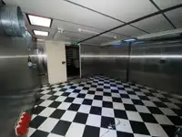Nave ristorante in vendita