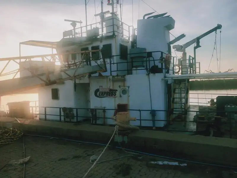 Nave da sbarco, con serbatoi in vendita