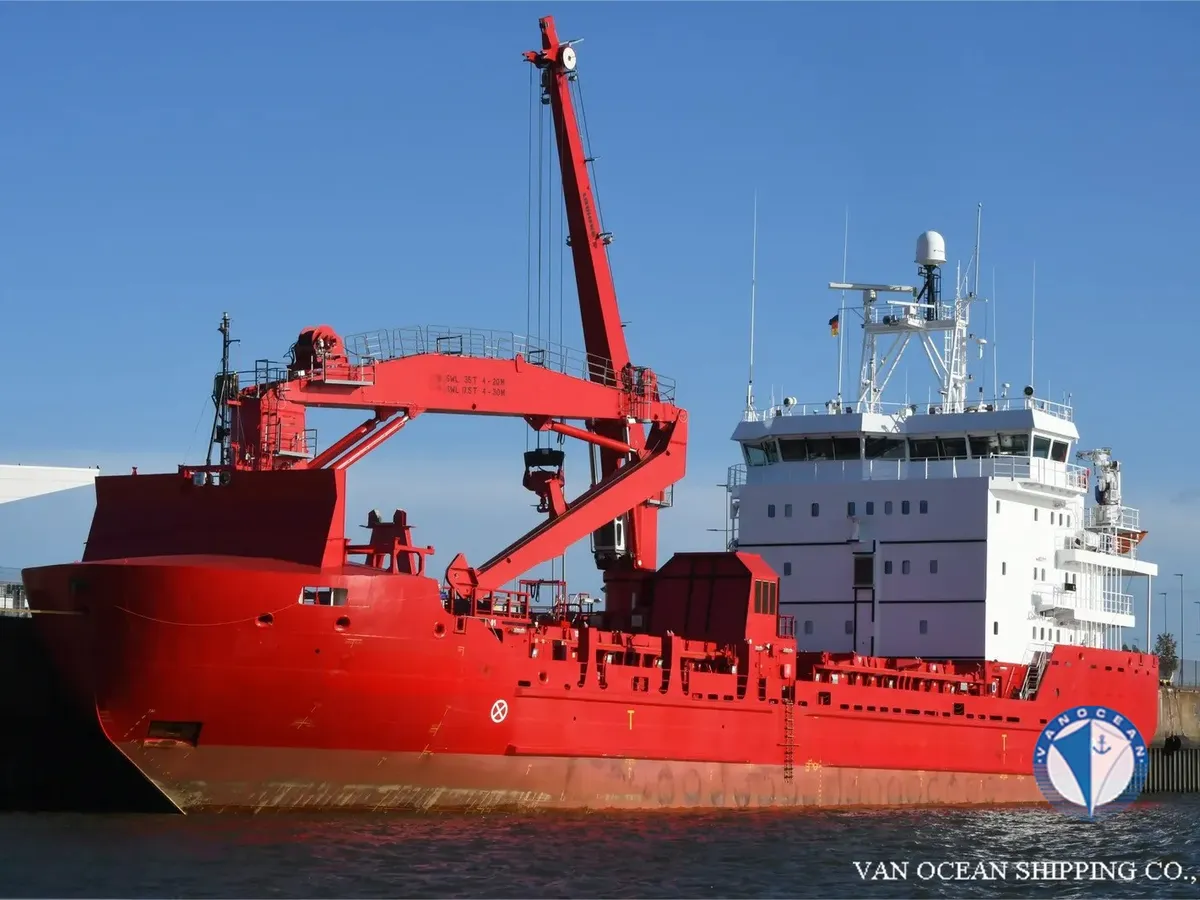 Nave refrigerata in vendita