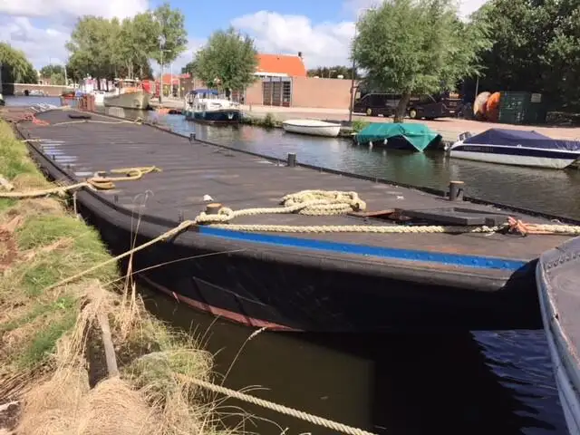 Chiatta in vendita