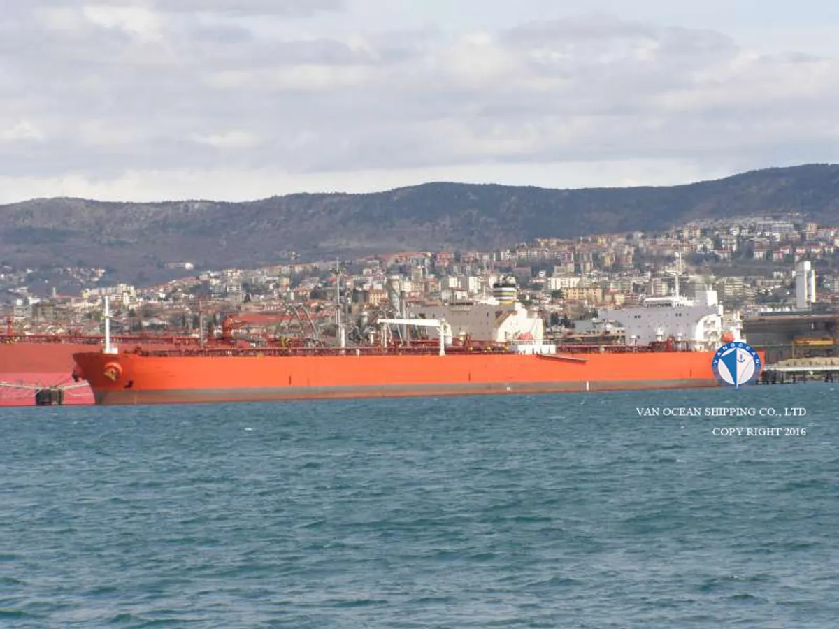 Petroliera/Chimichiera in vendita