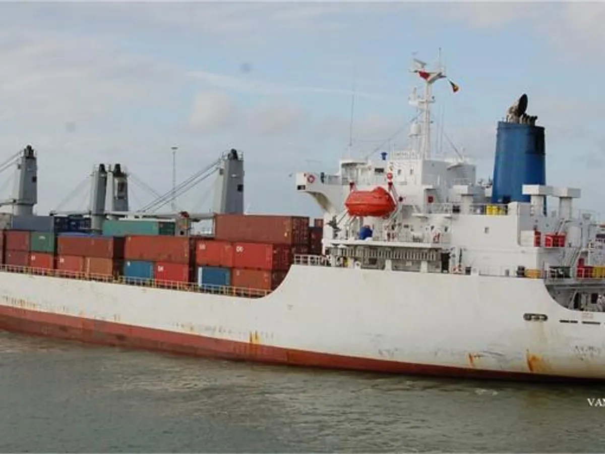 Nave refrigerata in vendita