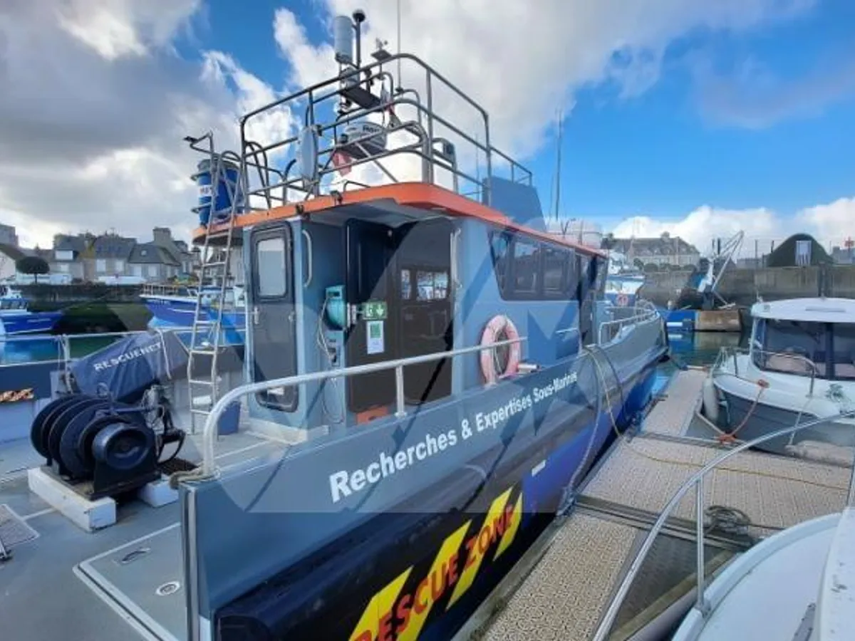 Nave da rilevamento in vendita